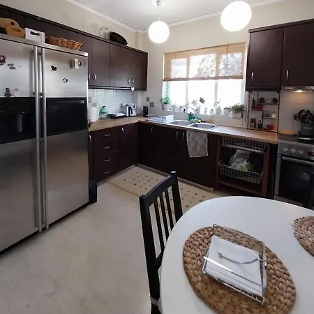 Hope House Kavouri Apartment *